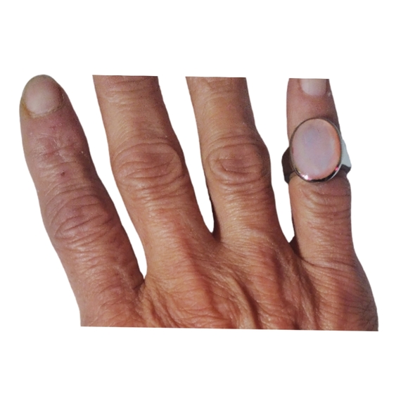 .Silver Plated Ring with Mother of Pearl - Picture 6 of 6